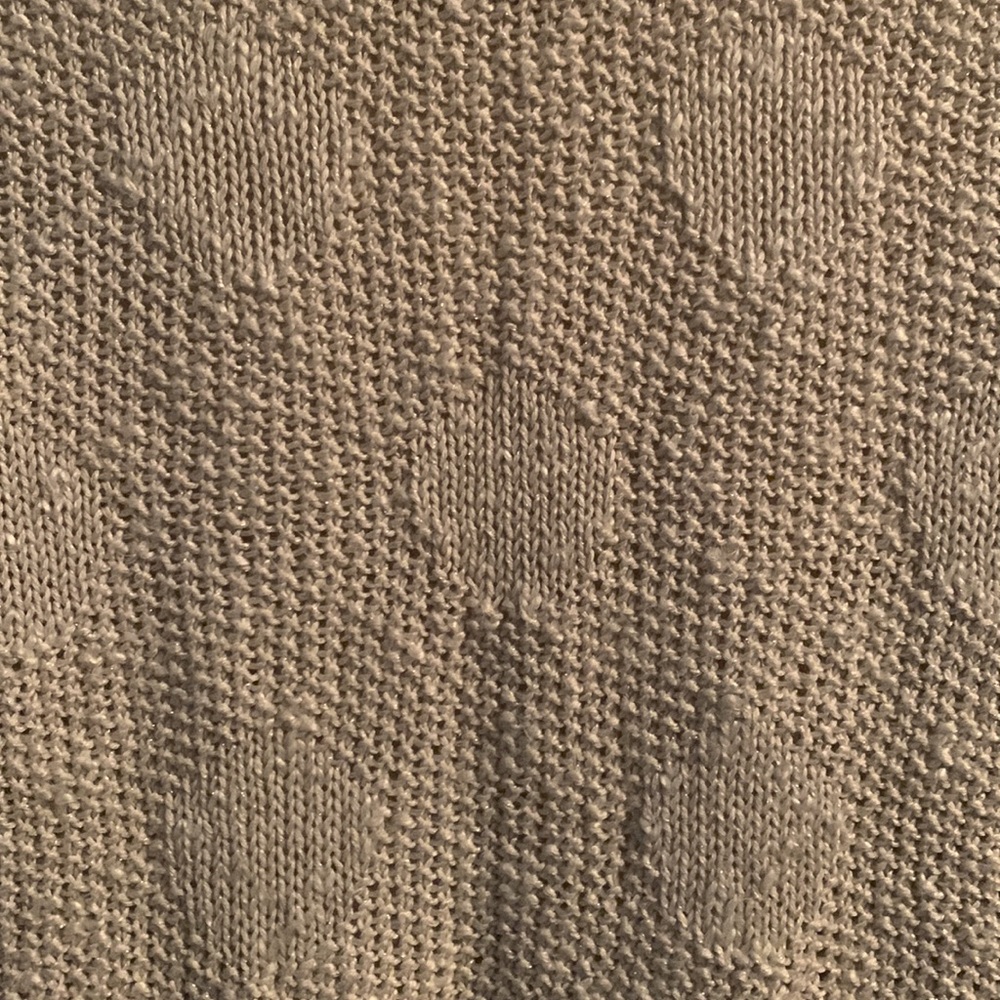 Elle Natural Surgery Pales with Silver Threading Thick Sweater Women’s Size M - Picture 4 of 5